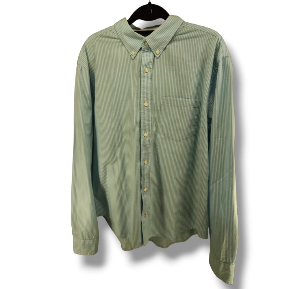 American eagle shirt size L
